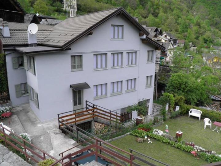 Casa Vacanza Pizzo Camino Calasca-Castiglione المظهر الخارجي الصورة